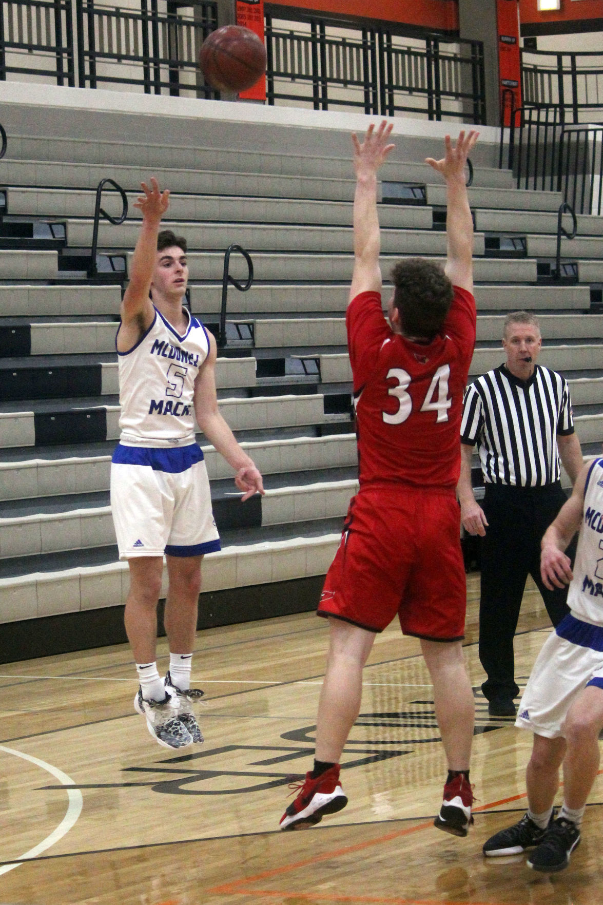 McDonell vs Thorp boys basketball at Osseo 3-12-20